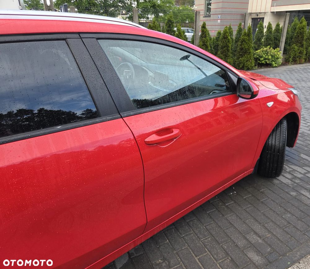 Kia Ceed - 10