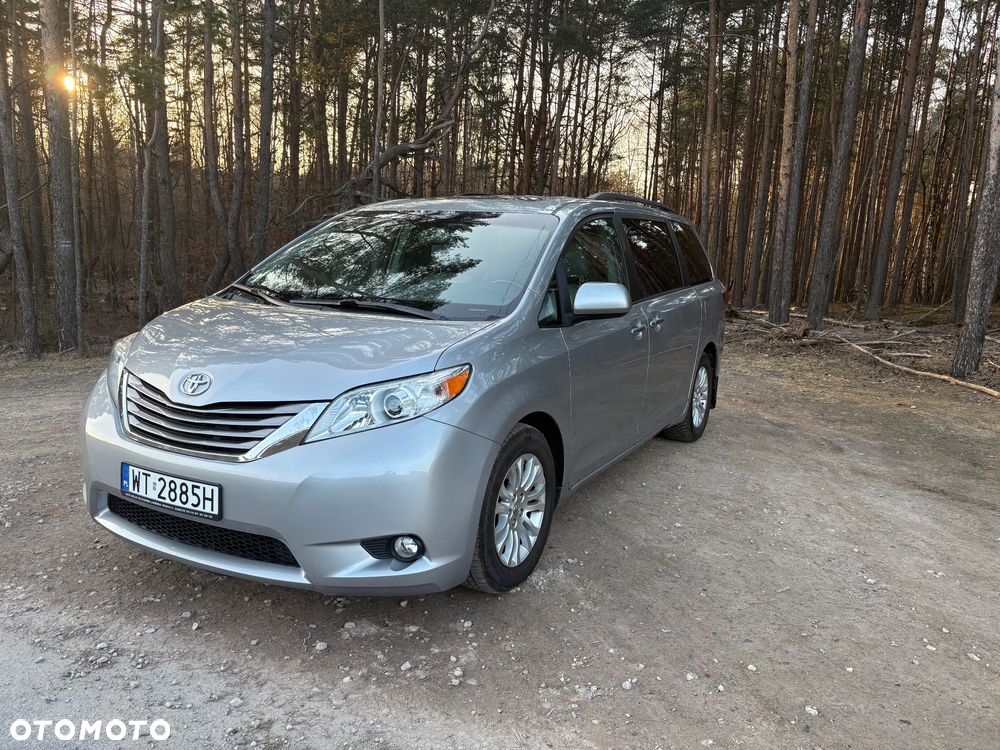 Toyota Sienna 3.5 V6 SE - 1