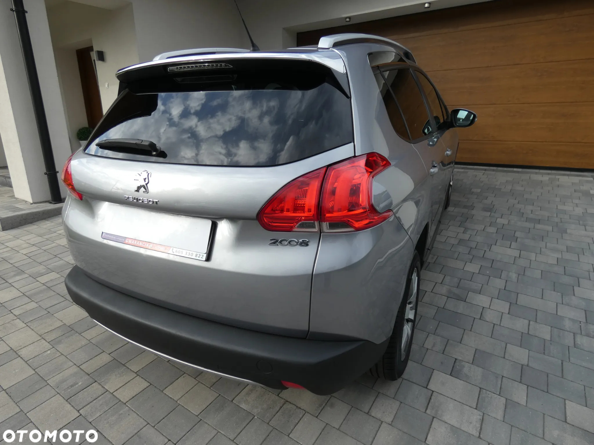 Peugeot 2008 - 6