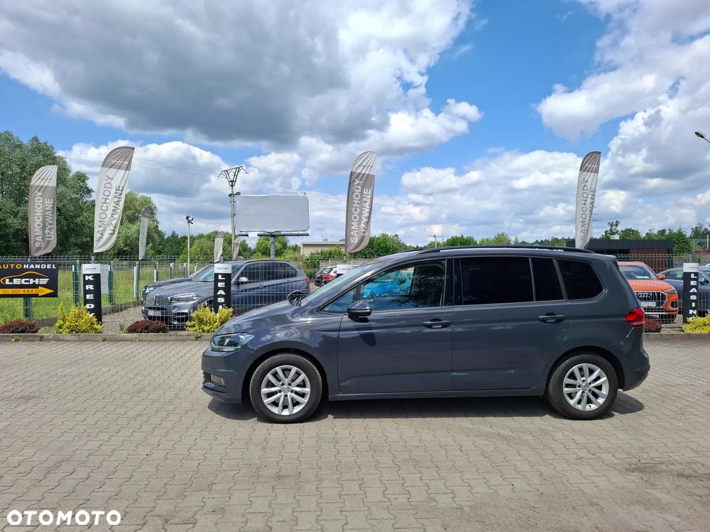 Volkswagen Touran - 8