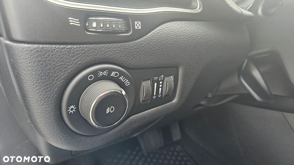 Jeep Cherokee 3.2 V6 Pentastar Active Drive Lock Autom Trailhawk - 24