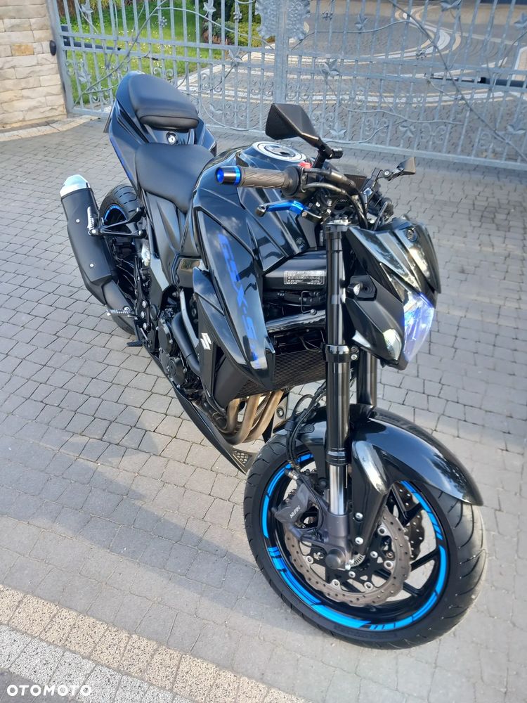 Suzuki GSX - 1