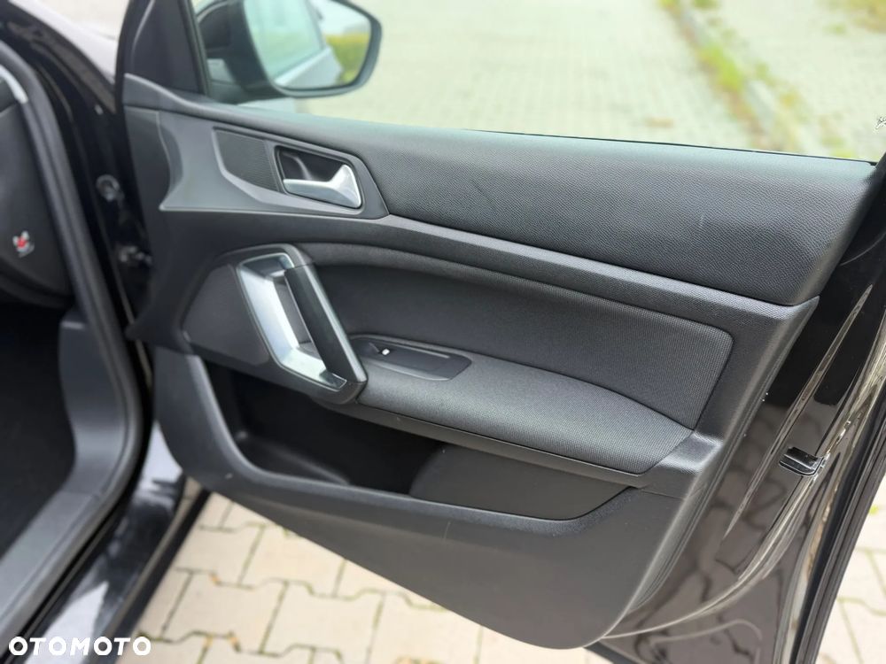Peugeot 308 1.5 BlueHDi Allure S&S - 25