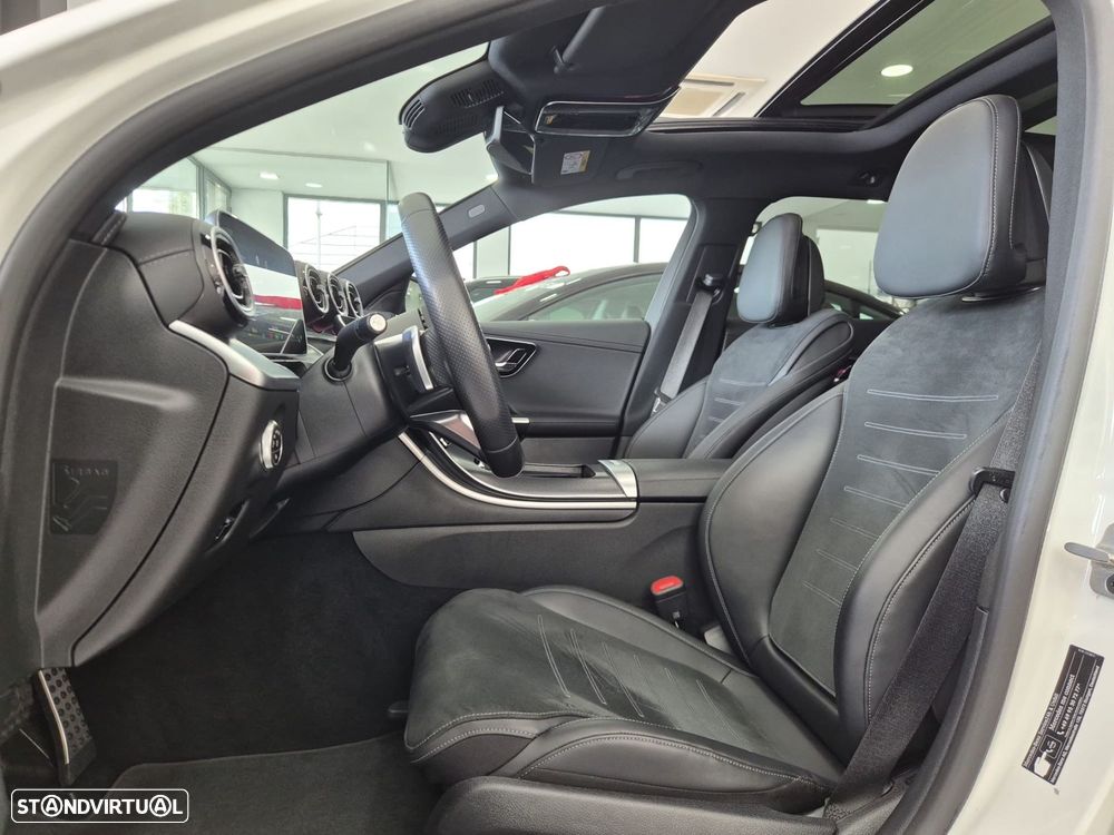 Mercedes-Benz C 300 e AMG Line - 12