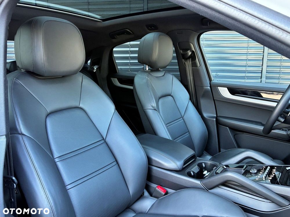 Porsche Cayenne - 39