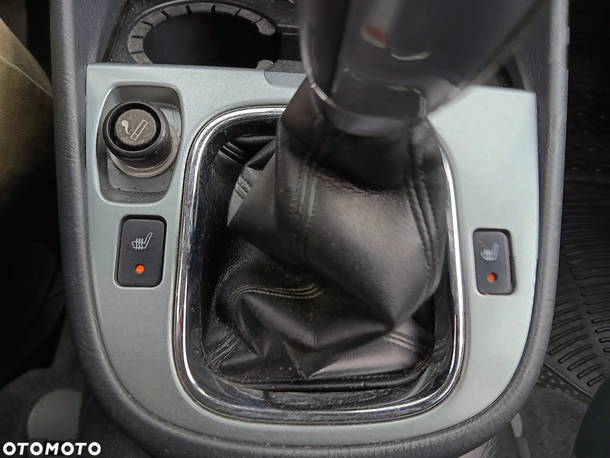 Suzuki Grand Vitara 2.0 - 26