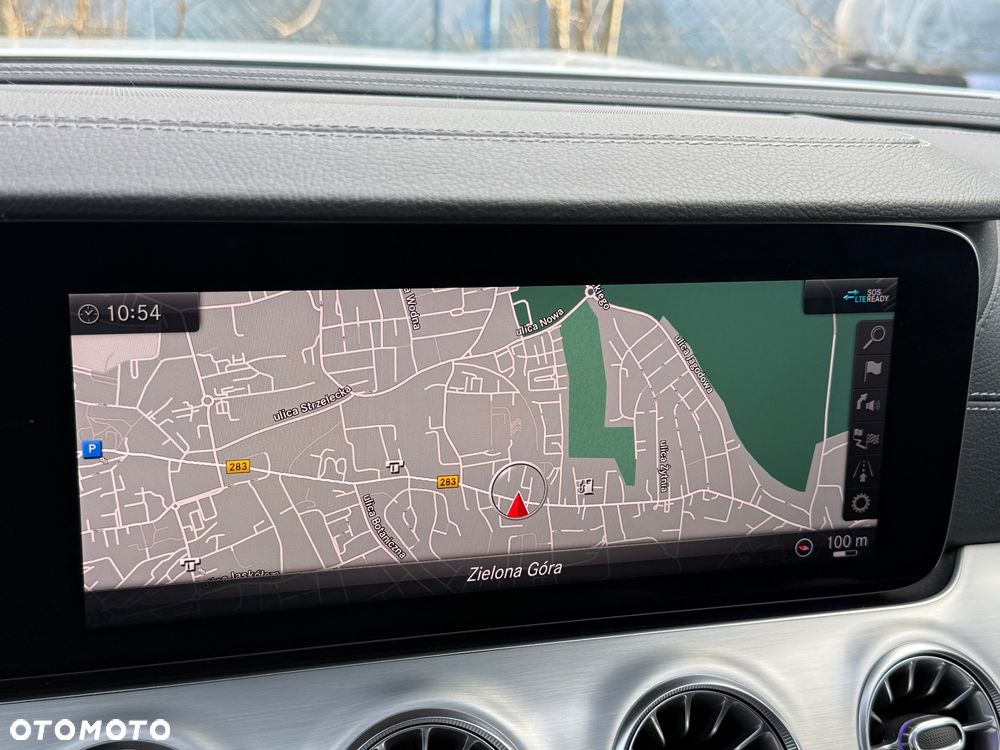 Mercedes-Benz Klasa E 200 4-Matic AMG - 32