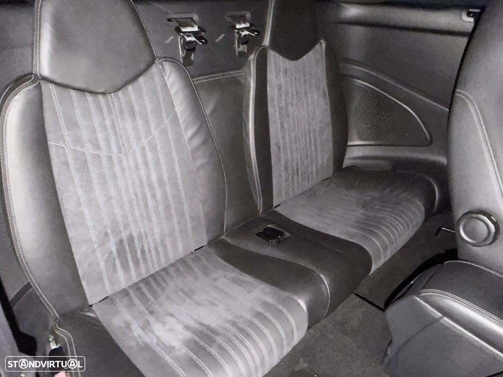 Peugeot RCZ 1.6 200 THP Red Carbon - 17