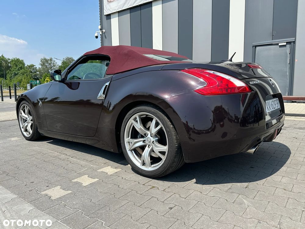 Nissan 370 Z Black Edition - 4