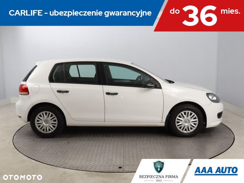 Volkswagen Golf - 8