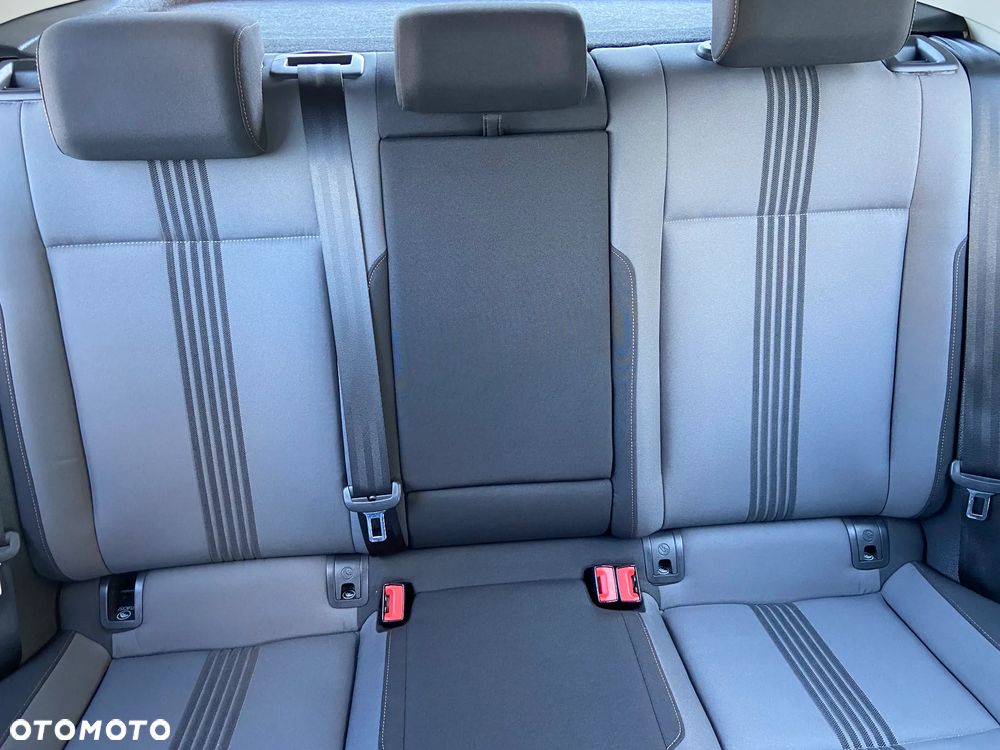 Volkswagen Golf 1.6 TDI BlueMotion Technology Allstar - 37