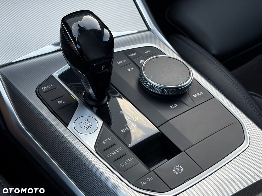 BMW Seria 3 320d Edition M Sport Shadow - 24