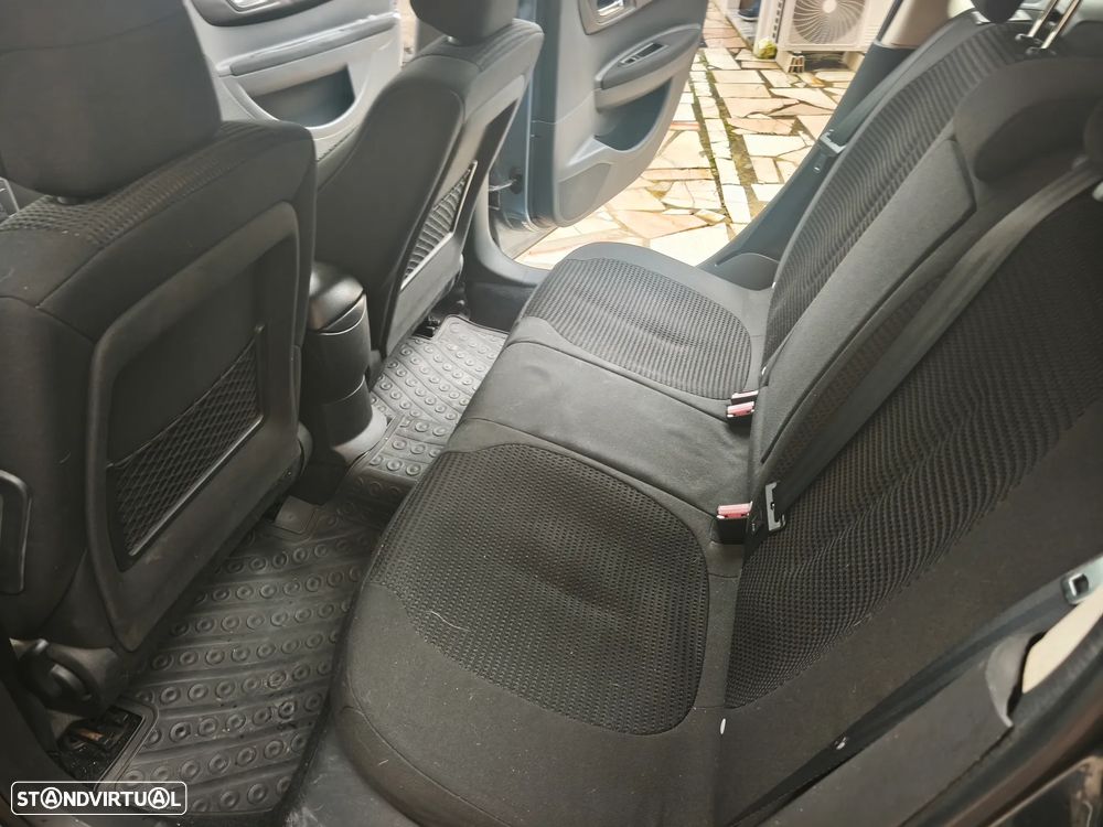 Citroën C4 1.6 HDi 110 VTR Pack - 23