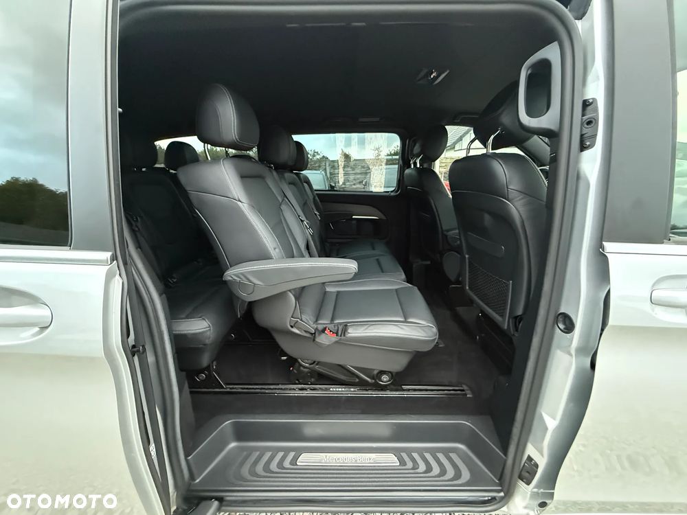 Mercedes-Benz Klasa V 300 d lang 4Matic 9G-TRONIC Avantgarde Edition - 31