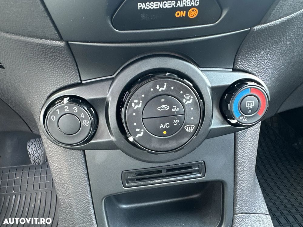 Ford Fiesta - 18