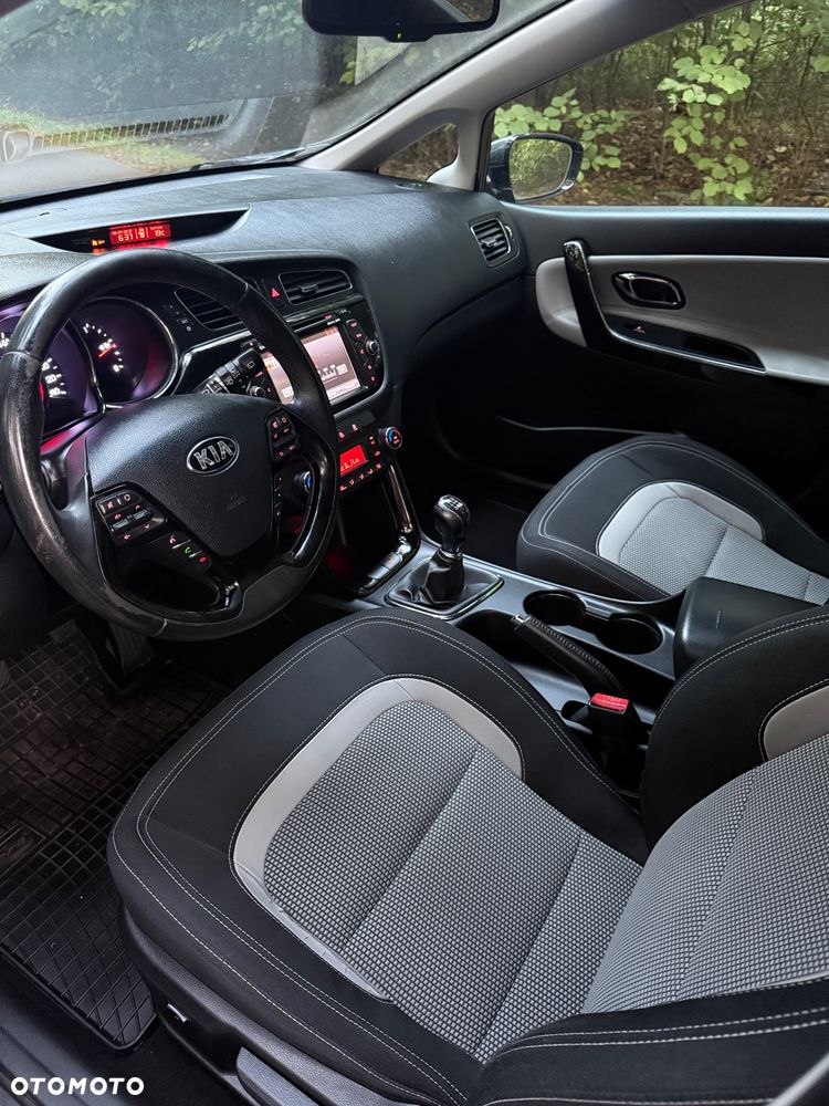 Kia Ceed 1.6 GDI Dream Team Edition - 7