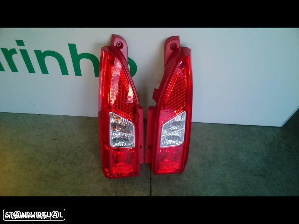 Farolins Traseiros Citroen Berlingo/Peugeot Partner 2011 (Mala de Abrir) - 1