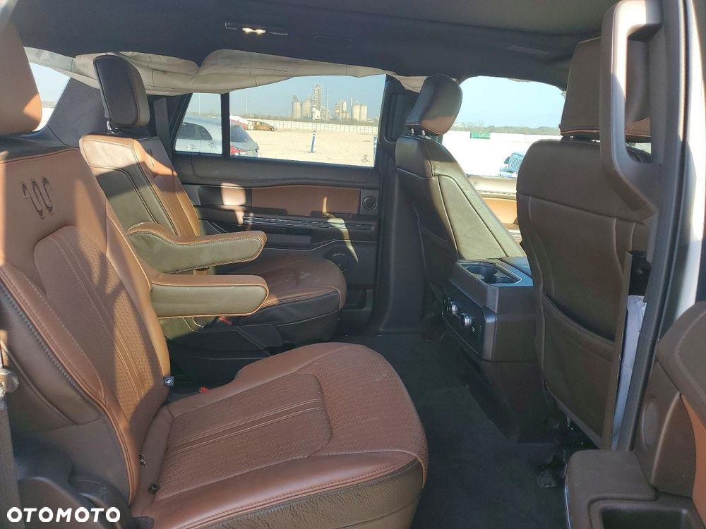 Ford Expedition - 12
