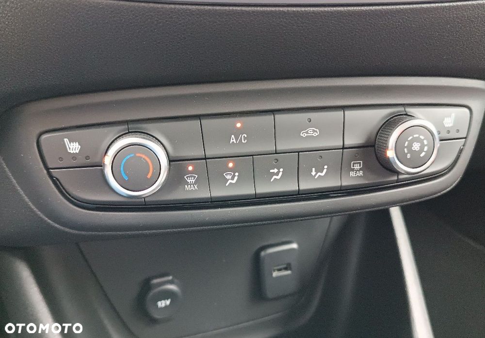 Opel Crossland X - 25