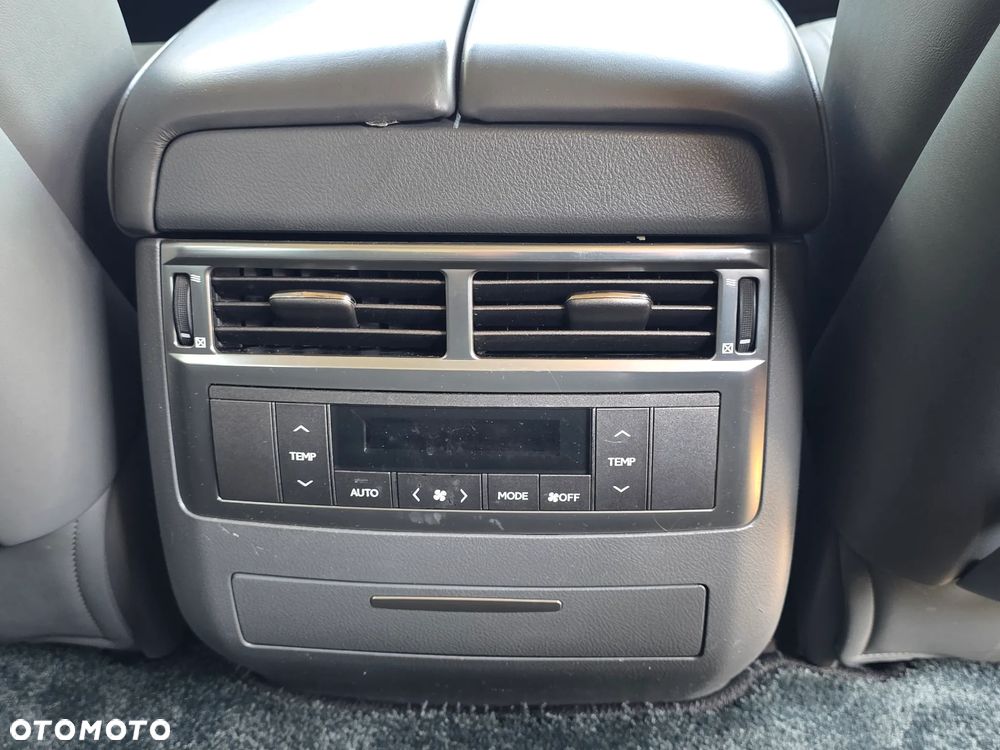 Lexus LX - 14