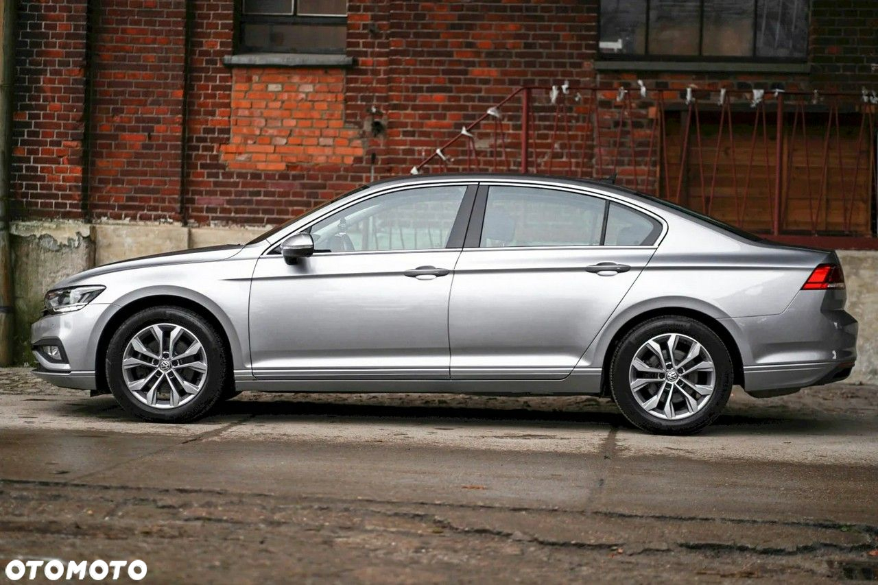 Volkswagen Passat - 23