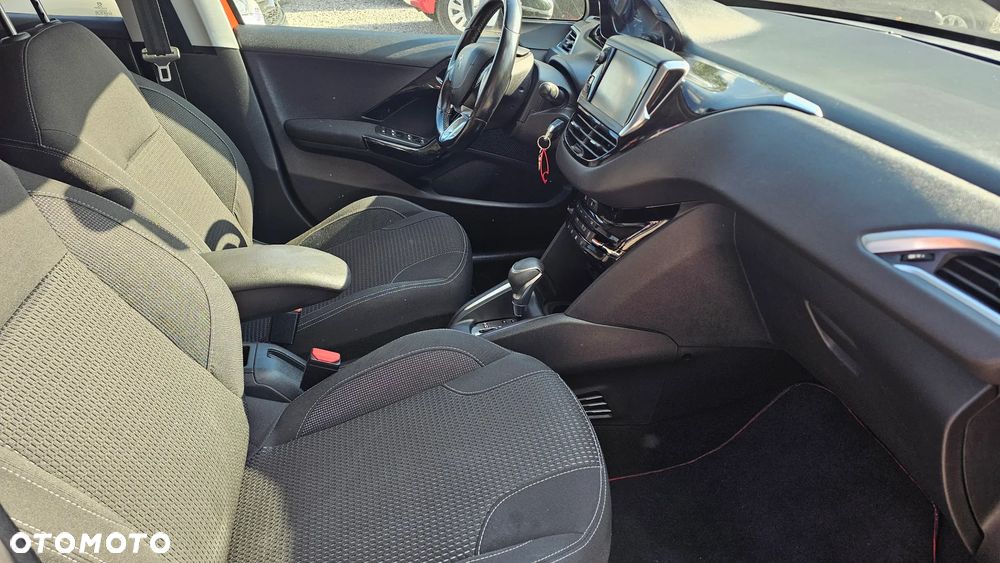 Peugeot 208 1.2 PureTech Allure S&S EAT6 - 11
