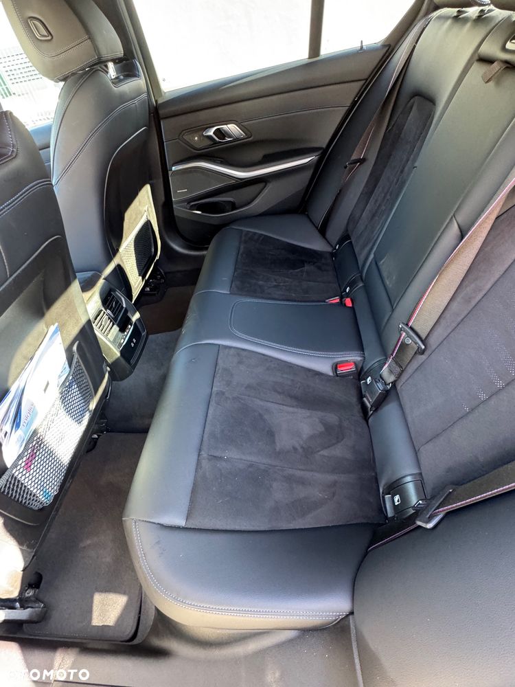 BMW Seria 3 - 37