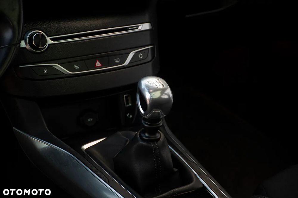 Peugeot 308 BlueHDi 150 Stop & Start Business-Line - 38