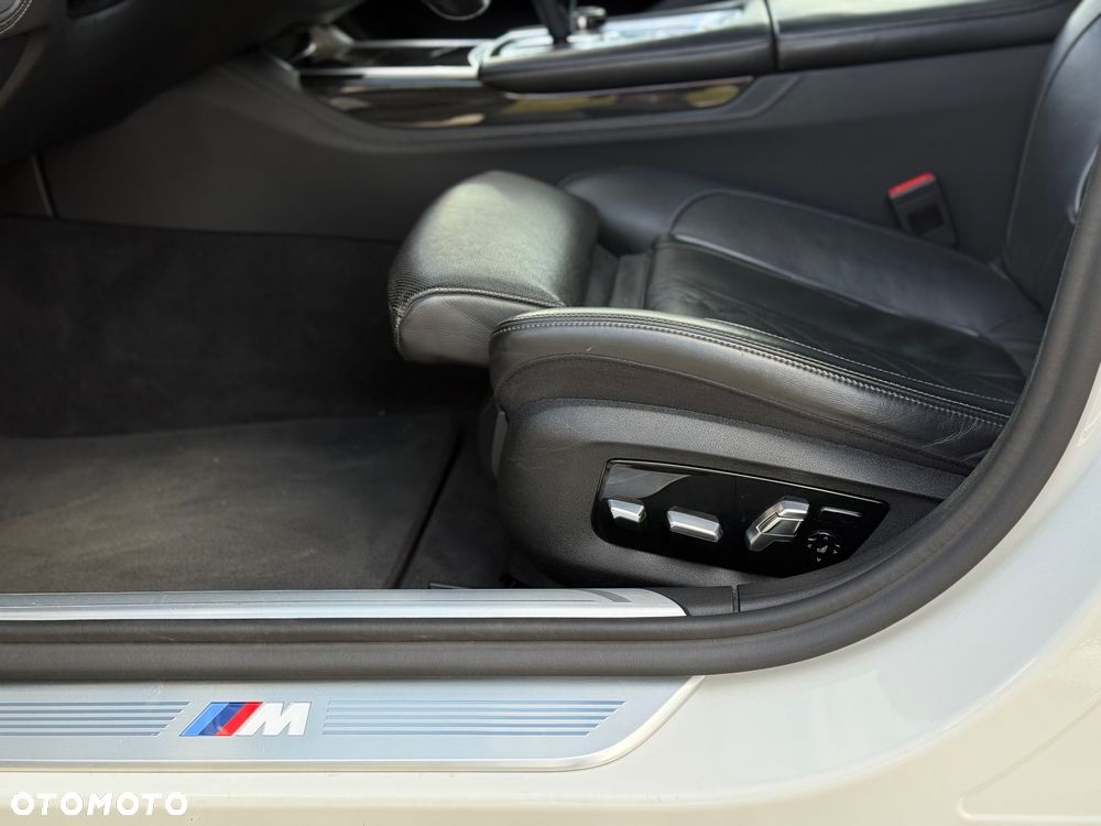 BMW Seria 7 - 16