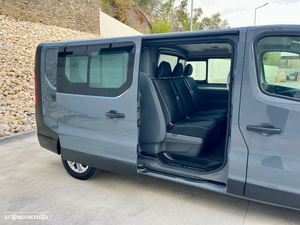 Renault Trafic 1.6 DCI Cabine dupla 6 lugares versão longa - 4
