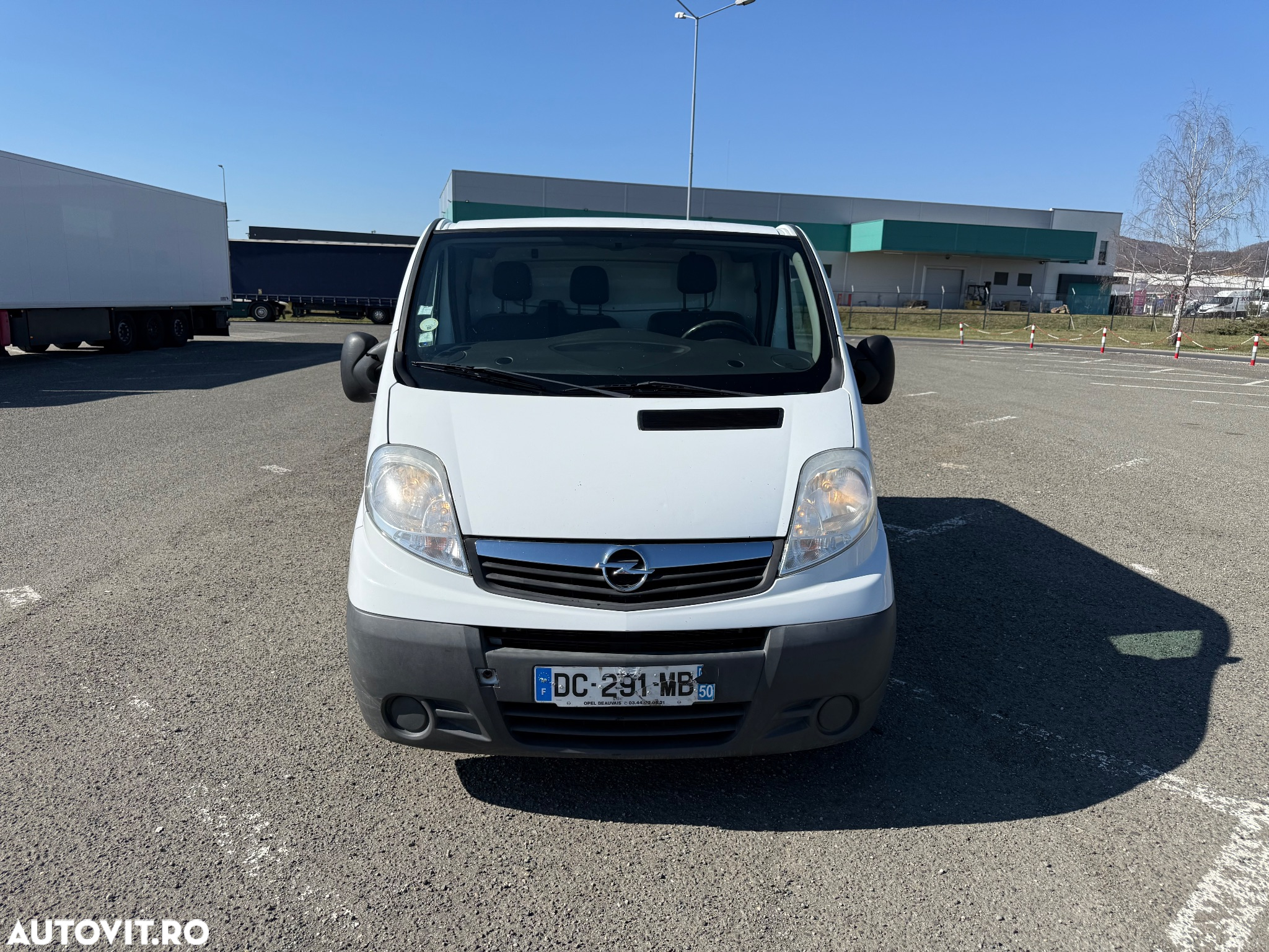 Opel Vivaro - 25