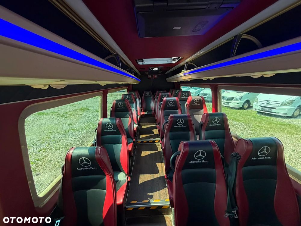 Mercedes-Benz Sprinter 519 - 14