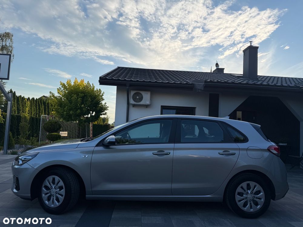 Hyundai i30 1.5 DPI Classic + - 8