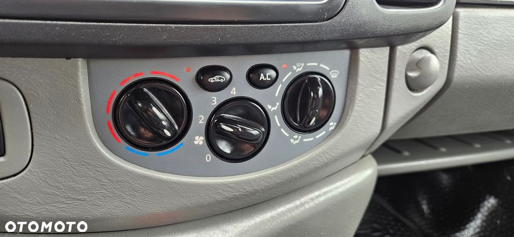 Renault Trafic - 27