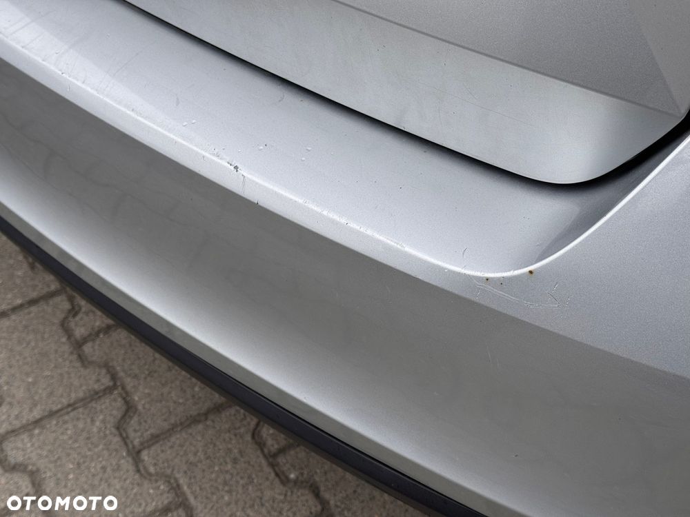 Skoda RAPID 1.0 TSI Active - 17