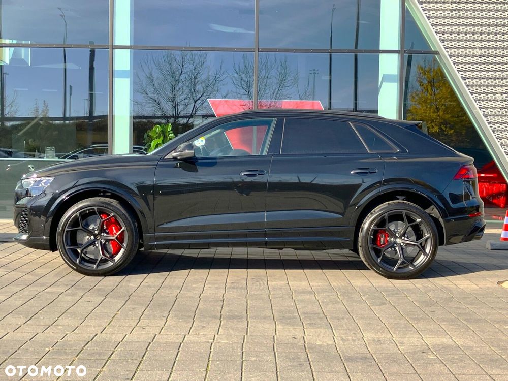 Audi RS Q8 - 6