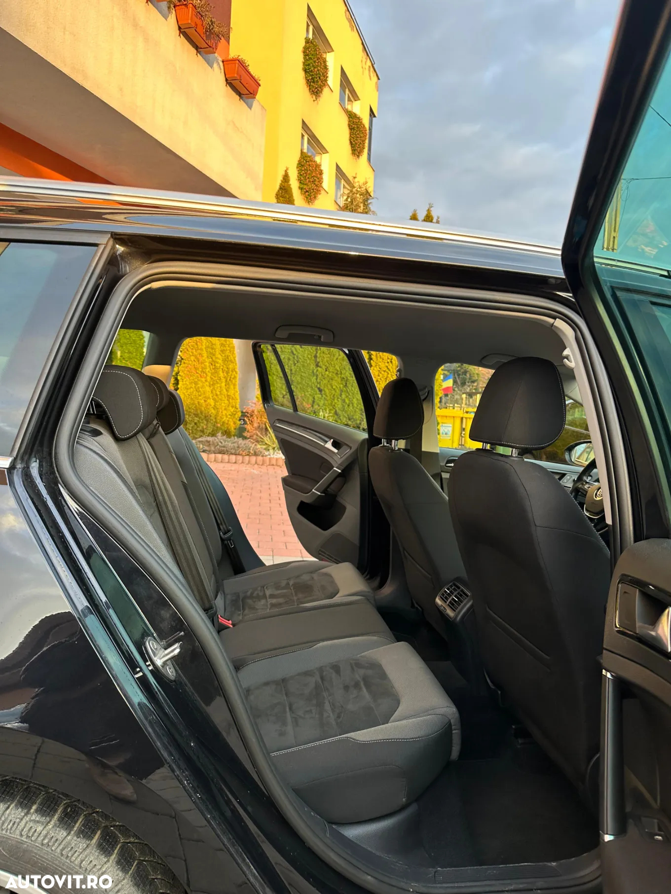 Volkswagen Golf 1.6 TDI DSG Highline - 20