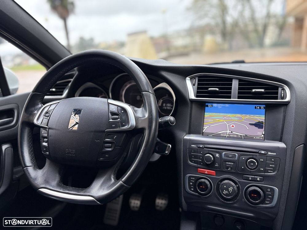 Citroën DS4 1.6 e-HDi So Chic - 16