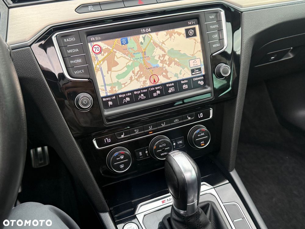 Volkswagen Passat 2.0 TDI SCR 4Motion DDG Highline - 6