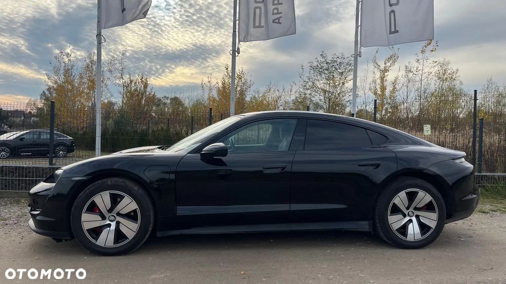 Porsche Taycan - 9