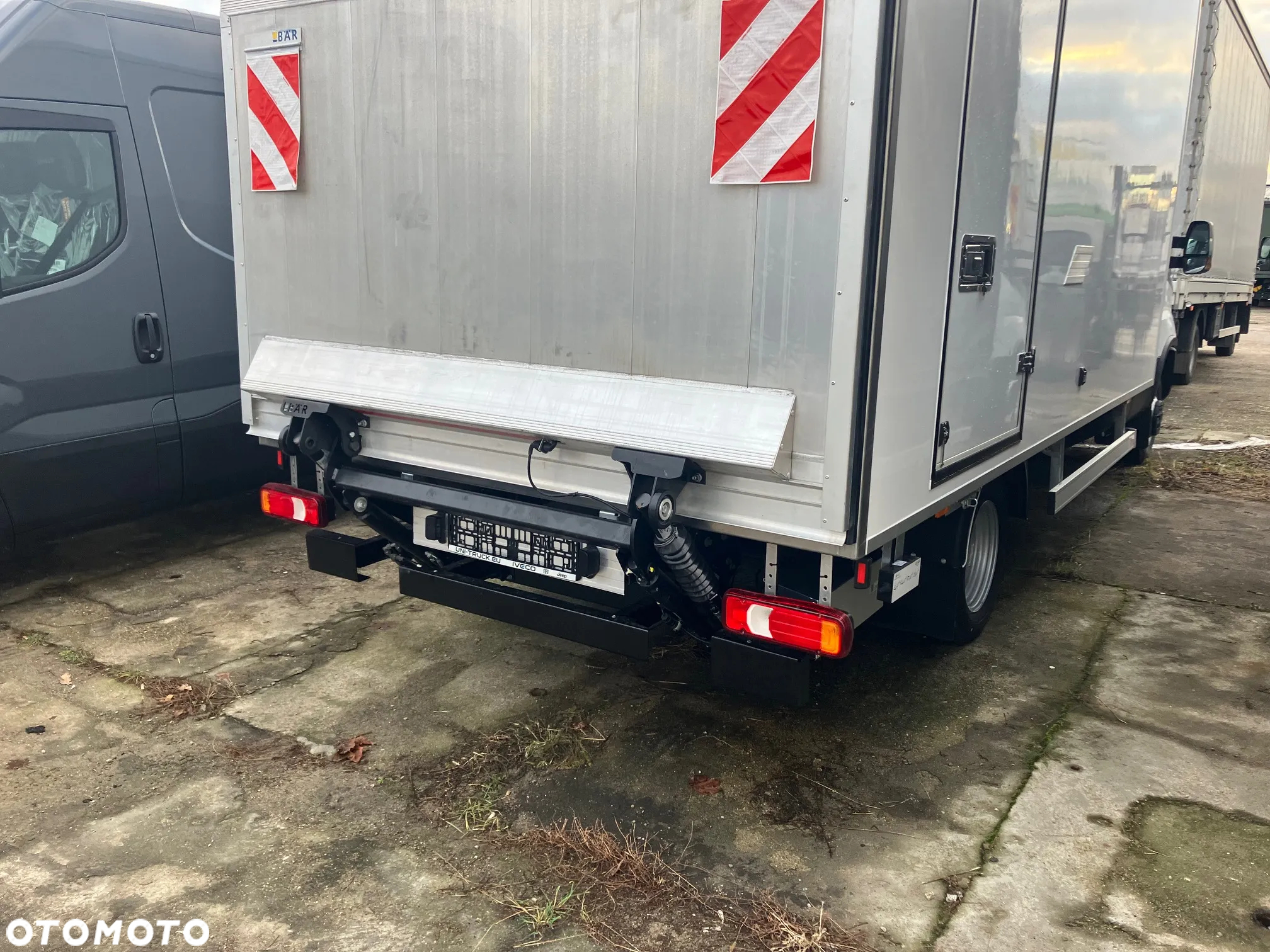 Iveco 3.0 Daily 35C18 kontener winda 750kg - 2