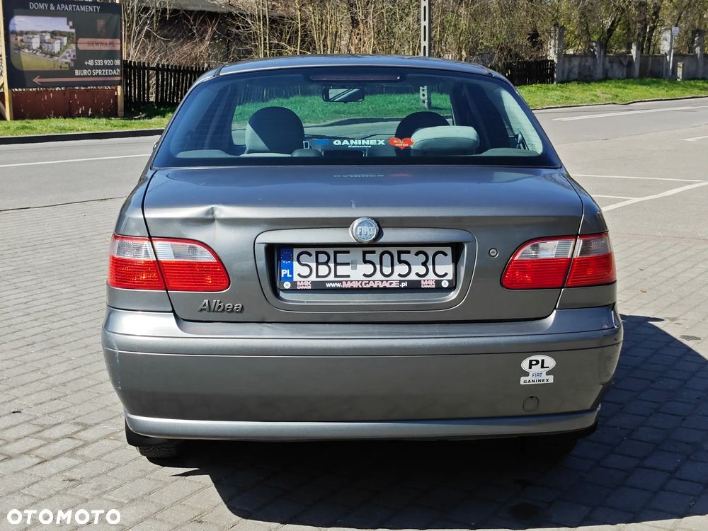Fiat Albea 1.4 Dynamic - 15