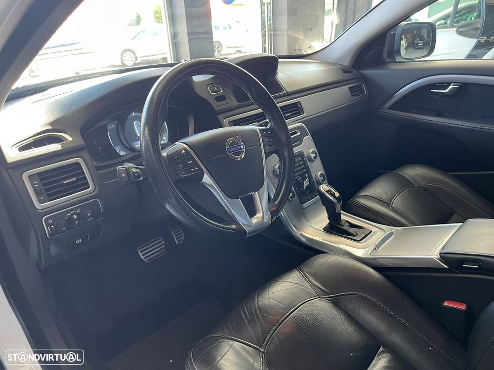 Volvo XC 70 2.0 D4 Momentum Geartronic - 25