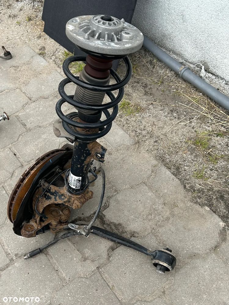AMORTYZATOR ZWROTNICA PRAWA PRZÓD BMW F25 6796316 - 2