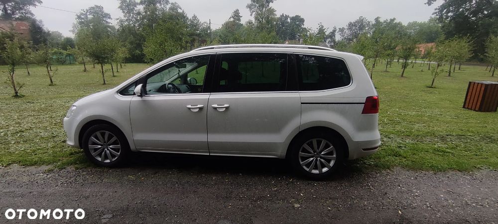 Volkswagen Sharan 2.0 TDI Highline DSG - 25