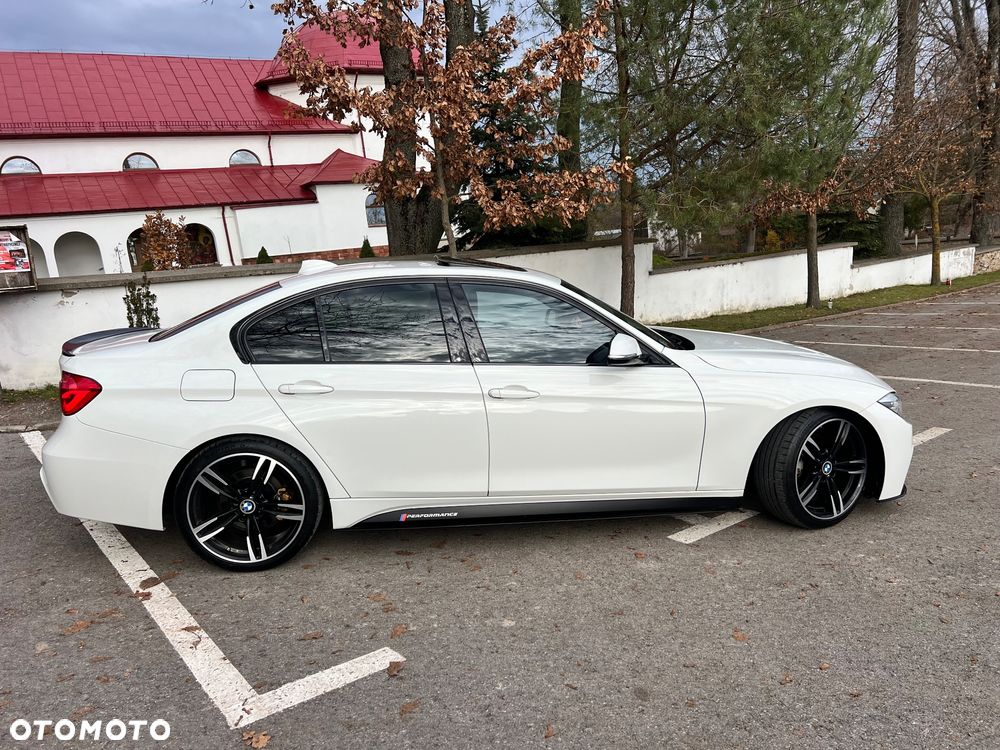 BMW Seria 3 320d DPF Blue Performance Edition Sport - 4