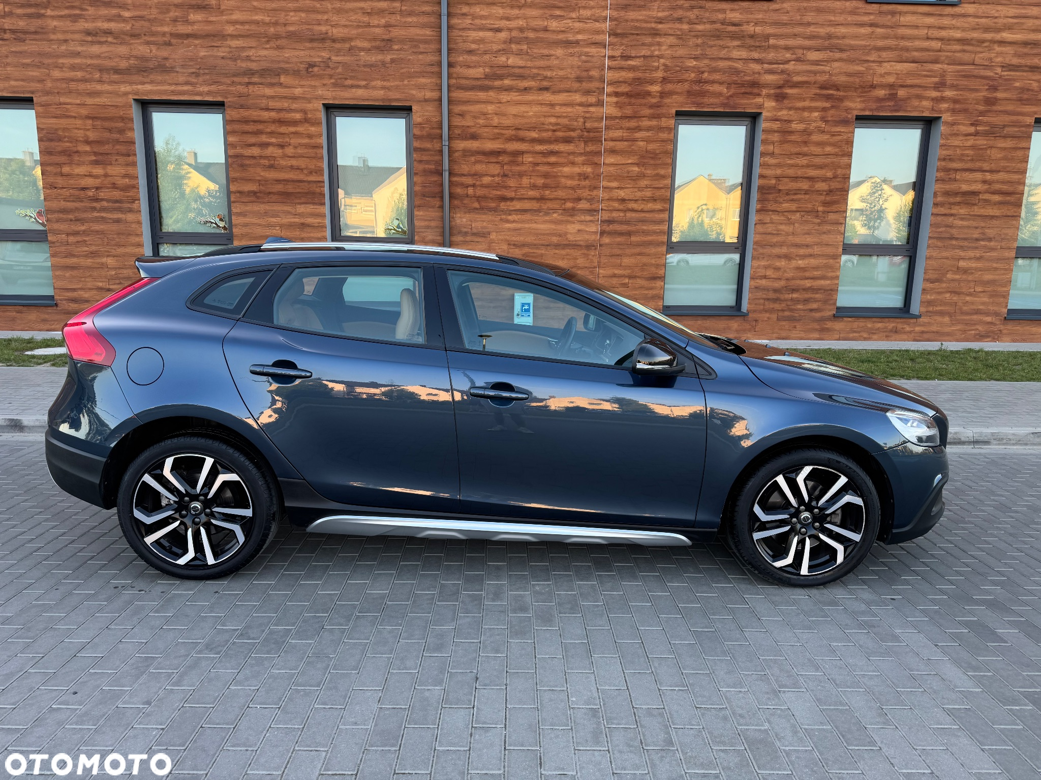 Volvo V40 Cross Country T3 Geartronic Momentum - 6
