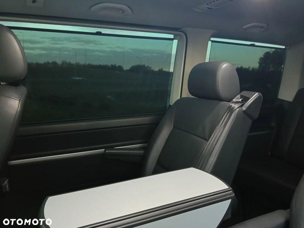 Volkswagen Multivan - 19