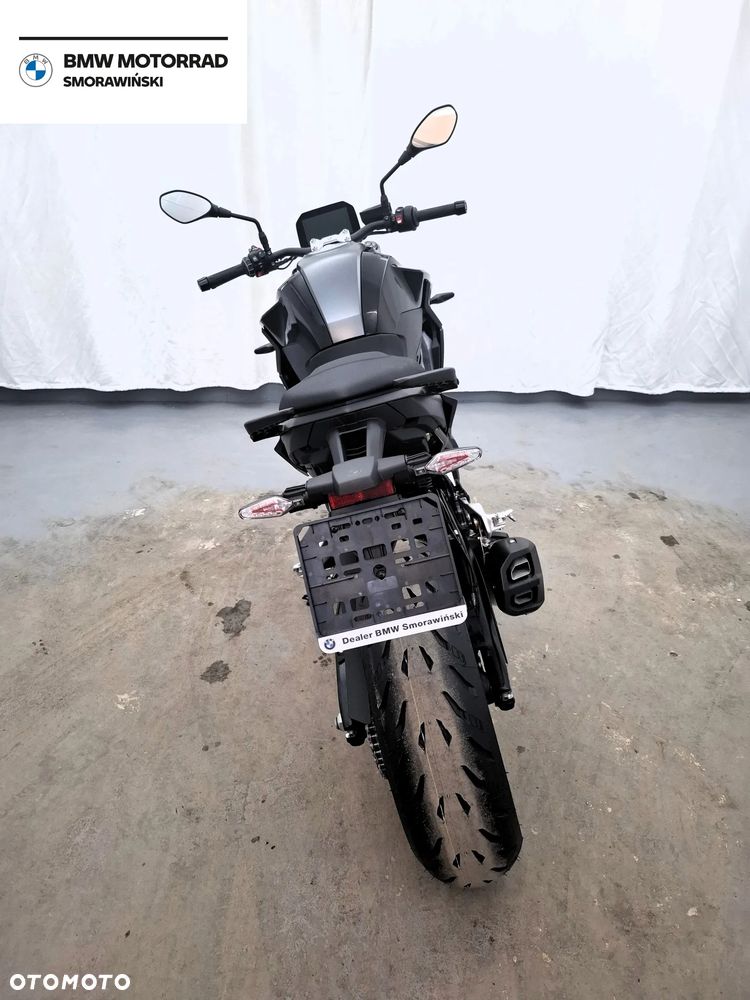 BMW F - 7