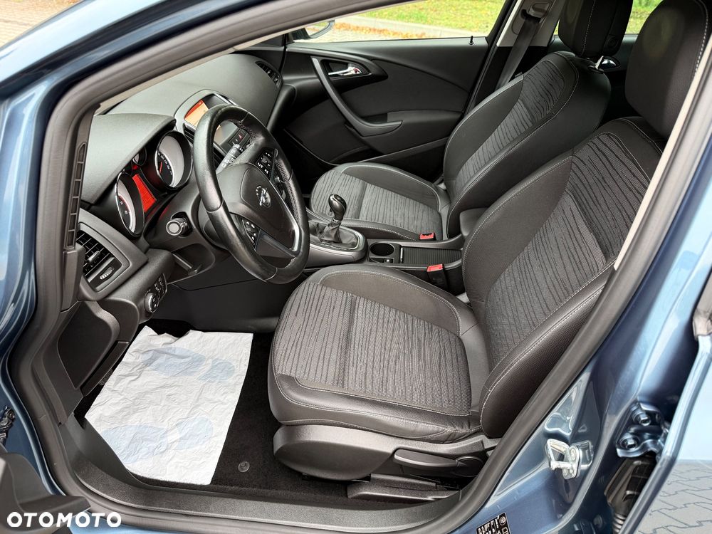 Opel Astra 1.4 Turbo Cosmo - 22